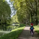 La Demeure Du Bord'o Bed & Breakfast Lagruere