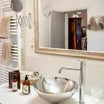 La Demeure Du Bord'o Bed & Breakfast