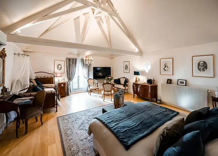 Bed & Breakfast La Demeure Du Bord'o 3*